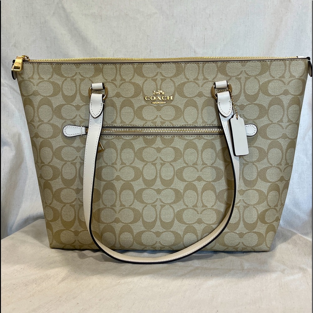 ✧･ﾟ: *✧･ﾟ:* Brand New Coach Bag ✧･ﾟ: *✧･ﾟ:*